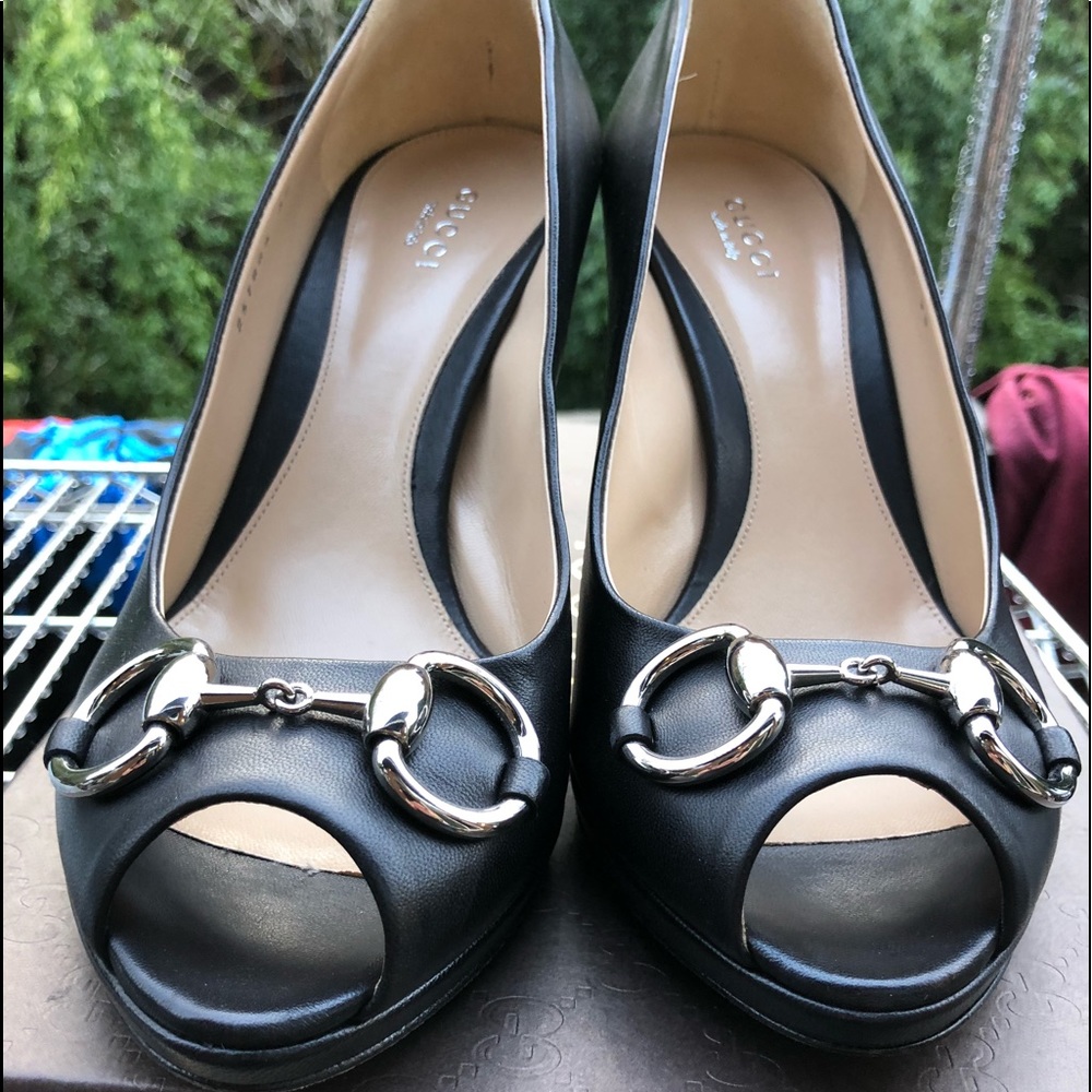 Authentic Gucci Peep Toe heels - Picture 2 of 3